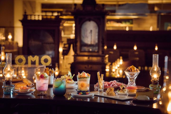 OMO5小樽のカフェ＆バルでもおいしいスイーツや食事が楽しめますよ