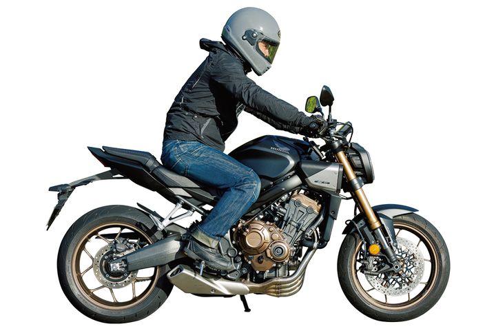 凍結・冷え対策も！冬のバイクツーリングで気をつけたいこと