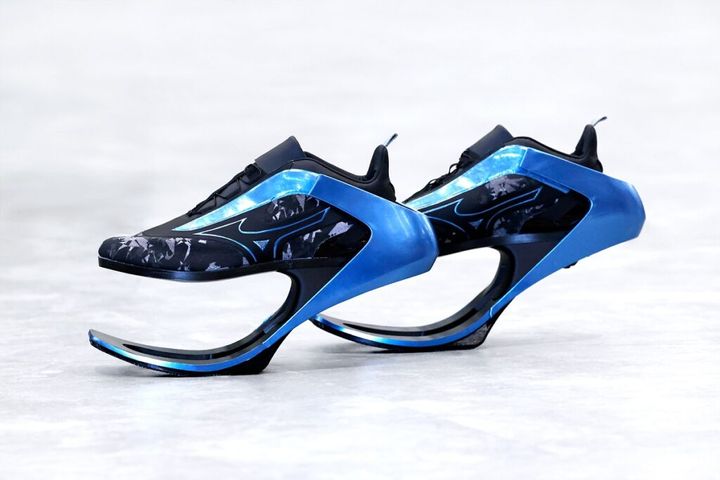 10月30日から11月9日まで「東京ビッグサイト」で開催された「Japan Mobility Show 2025」に出展していた、スポーツ用品メーカー・ミズノの「MOBILARIA β（モビラリア ベータ）」が、その独特の形状も相まって注目を集めています。