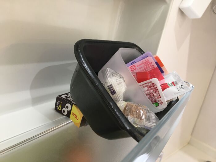 【100均活用】冷蔵庫のドアポケットが使いやすくなる
