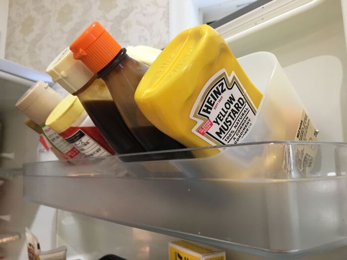 【100均活用】冷蔵庫のドアポケットが使いやすくなる