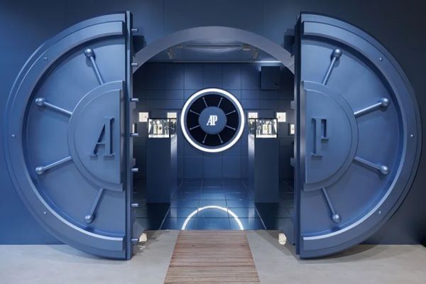 【東京都中央区】オーデマ ピゲが「ハウス オブ ワンダーズ展」を開催中！セレブレーションイベントも