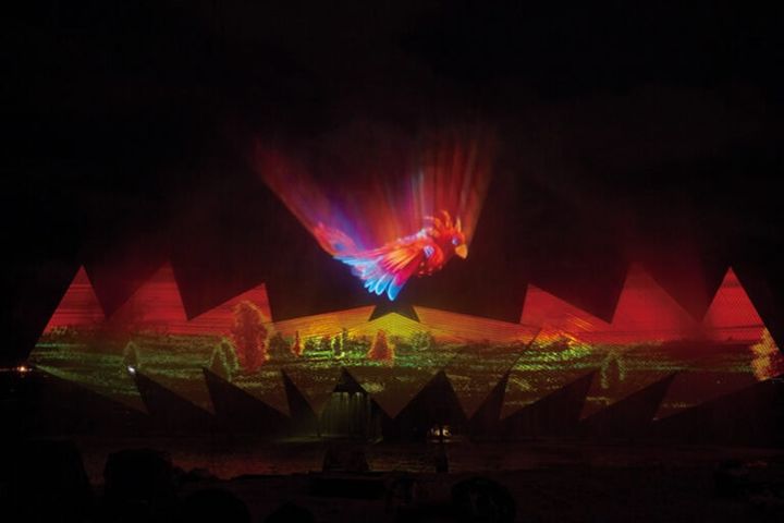 シソロビーチで毎日19時40分と20時40分の2回開催されている音と光のショー「ウィングス・オブ・タイム」。