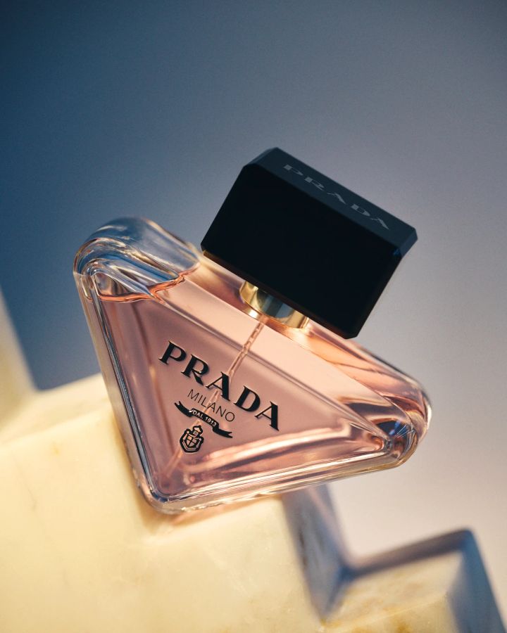 プラダ、プラダ ビューティ、プラダ パラドックス オーデパルファム、プラダの人気香水、プラダのフレグランス