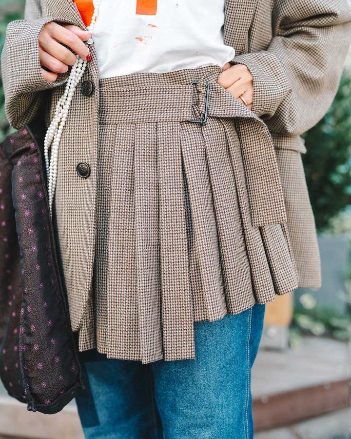 “スカート”がポイントの秋冬スタイル5選。ボトムレイヤードも人気続行中【TOKYO SNAP】