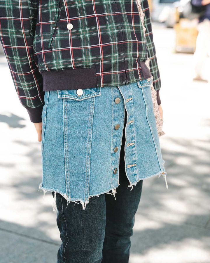 “スカート”がポイントの秋冬スタイル5選。ボトムレイヤードも人気続行中【TOKYO SNAP】