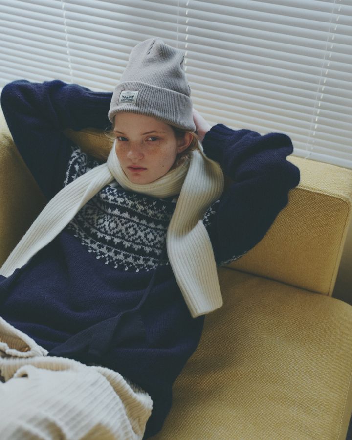 幾何学模様のボーダー柄が印象的。シェトランドウールで編まれた「フェアアイルセーター」ってどんなセーター？【お洒落さんのためのファッション用語辞典 vol.109】