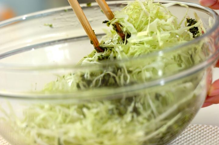 青のり風味の無限キャベツのコールスロー by 金丸 利恵さんの作り方1