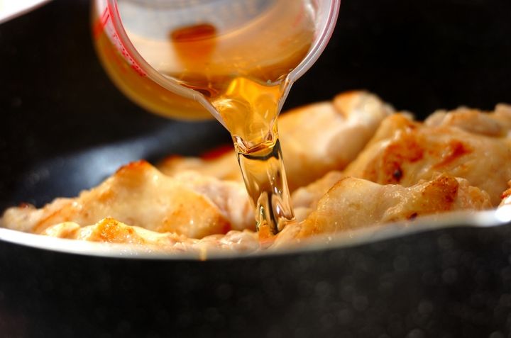 手羽元のリンゴジュース煮の作り方3