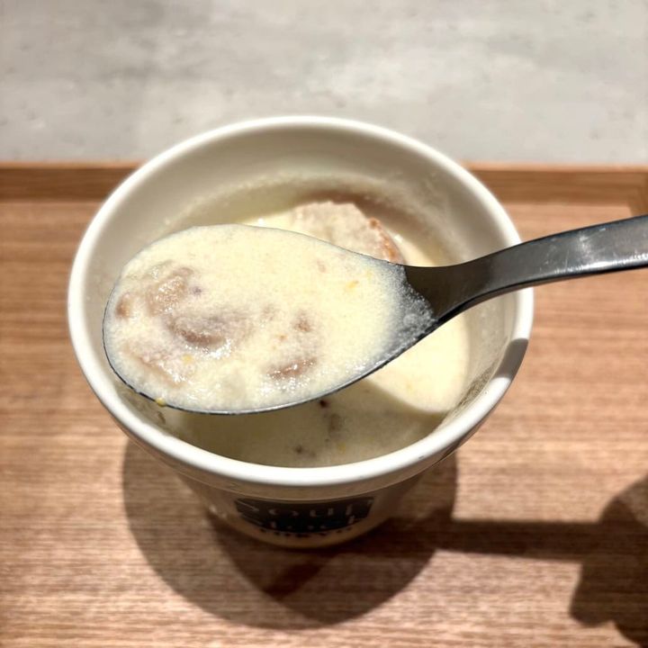 フェルメールの“牛乳を注ぐ女”のスープ