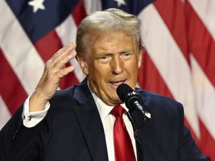 ドナルド・トランプ米大統領、NFLの試合で盛大なブーイングで迎えられる （C）Zeta Image width=