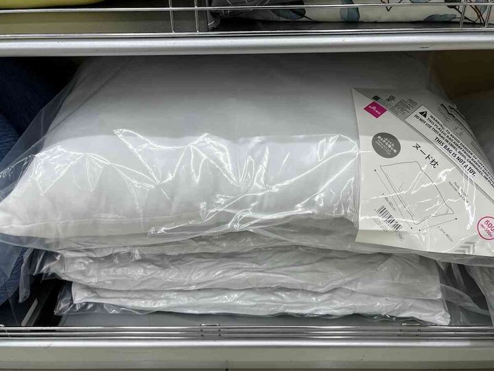 ダイソーの「ヌード枕」