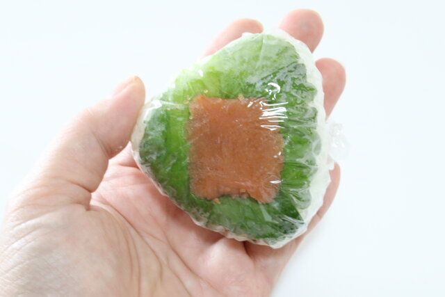 ダイソーのごちそうおにぎりケースはおにぎりを簡単きれいに作れる