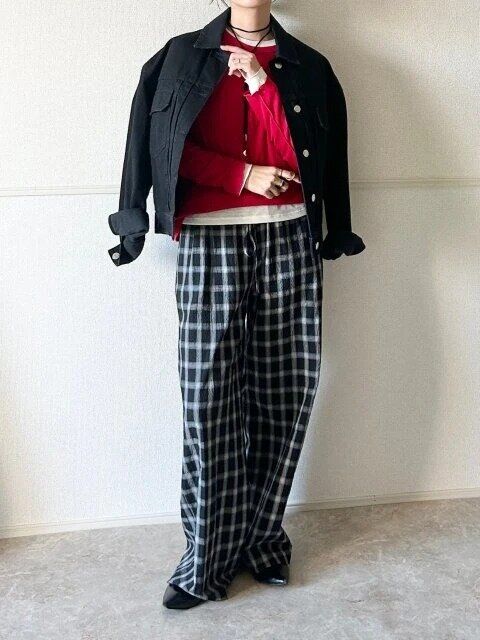 2025guソフトシアークルーネックT着回しコーデ