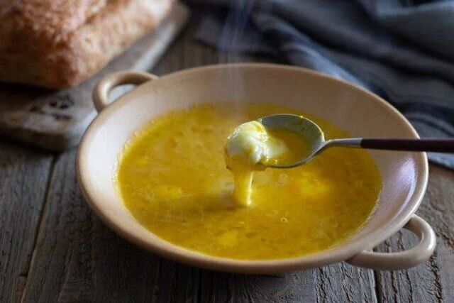 モッツァレラチーズがとろけるかぼちゃのポタージュ