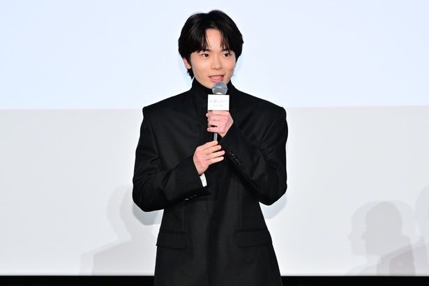 陸の弟、坂平禄役の林裕太 [c] 2025「君の顔では泣けない」製作委員会 