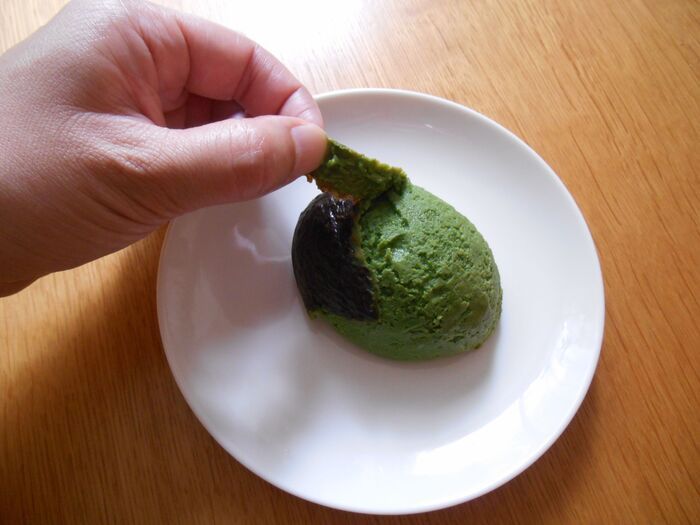 アボカドは『丸ごと冷凍』するのが正解！？丸ごと、半割り、カットで比べてみた結果