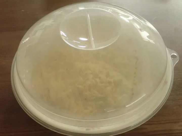 DAISO(ダイソー)：ドームラップ