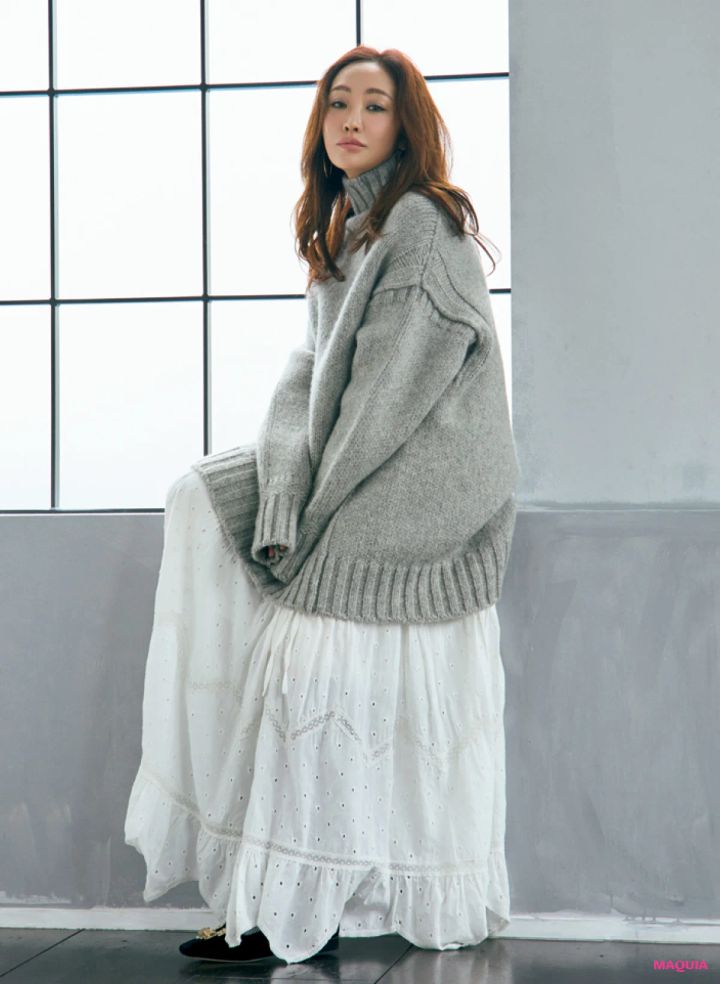 【神崎 恵の恋させる瞬間】冬のタートルニットコーデ！余裕のある大人はこう着こなす