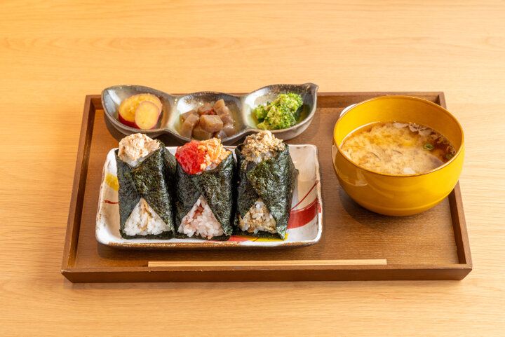 ミシュランシェフとのコラボおむすびも♪空堀商店街のおむすび専門店「おびむす」