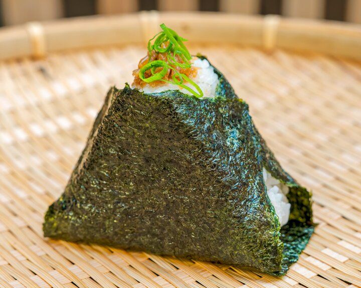 ミシュランシェフとのコラボおむすびも♪空堀商店街のおむすび専門店「おびむす」