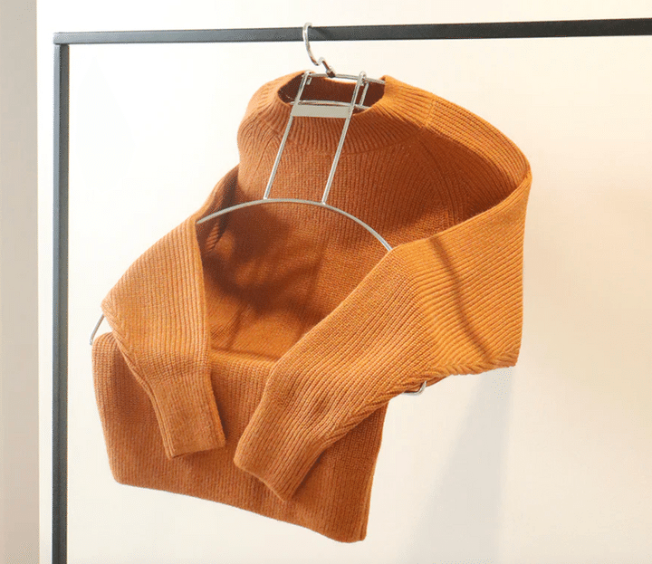 袖口が伸びてきたら？匂いが気になる時は？ ニットを長持ちさせる”6つのコツ”。プロに聞いた日々のケア方法【FUDGE dig. | フェアアイルニットとお手入れ】