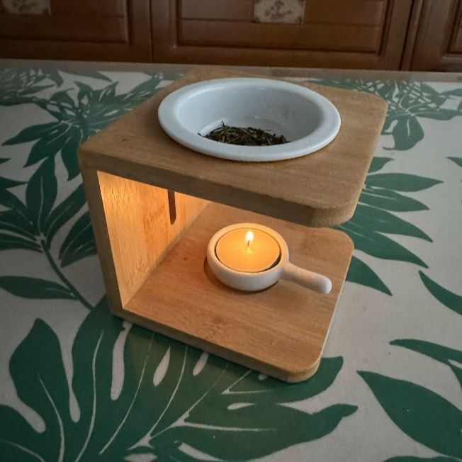 ほのかな香りと灯りを楽しむ「茶香炉」