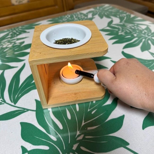 ほのかな香りと灯りを楽しむ「茶香炉」