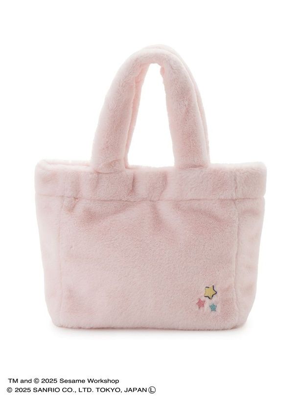 背面にもさりげない星の刺しゅう入り