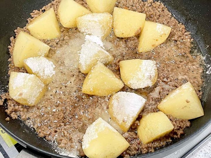 「じゃがいものそぼろ煮」レシピ