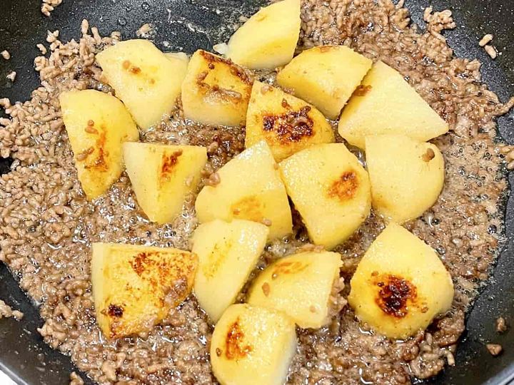 「じゃがいものそぼろ煮」レシピ