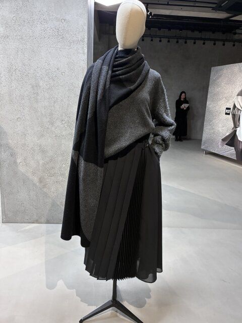 ジオメトリックニットストールシックコーデ