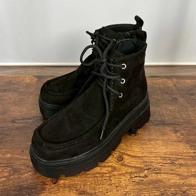 しまむらNATSUMIボリュームソールブーツ