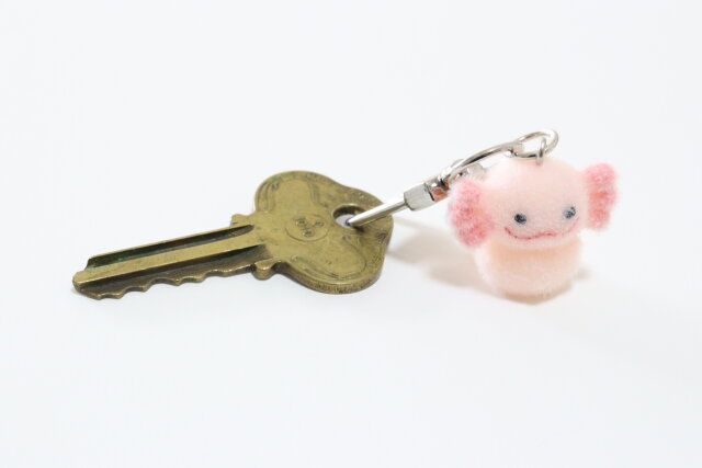 ダイソーのフロッキーキーホルダーは目印にぴったり