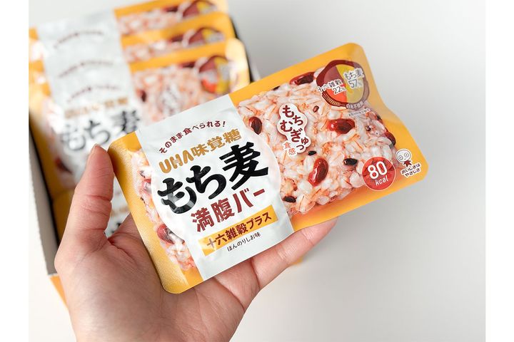 UHA味覚糖「もち麦満腹バー 十六雑穀プラス」／¥ 160（税込み）
