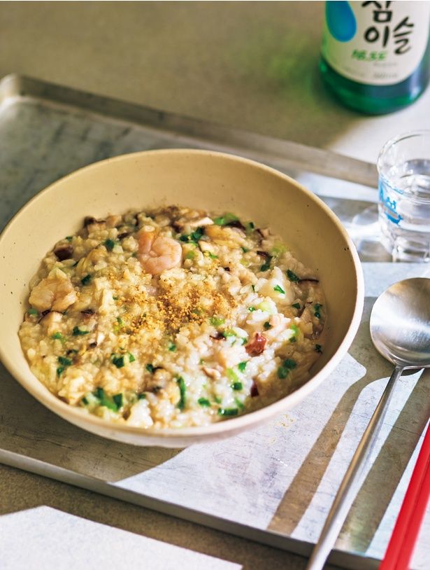 おこげの香ばしさがたまらない！ （C）韓国人オッパ セミ／KADOKAWA