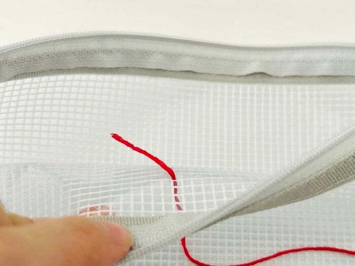 【100均】透明ポーチに刺繍っぽいことしてみたら…想像以上にかわいくできた♡初心者さんでも簡単です