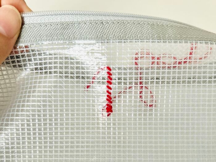 【100均】透明ポーチに刺繍っぽいことしてみたら…想像以上にかわいくできた♡初心者さんでも簡単です