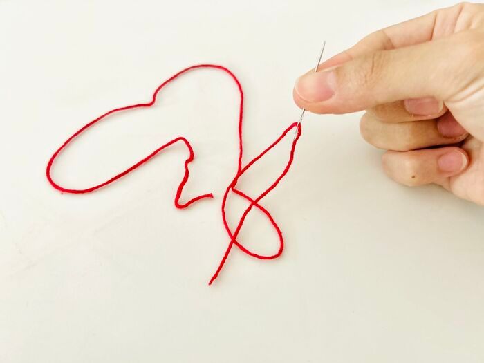 【100均】透明ポーチに刺繍っぽいことしてみたら…想像以上にかわいくできた♡初心者さんでも簡単です