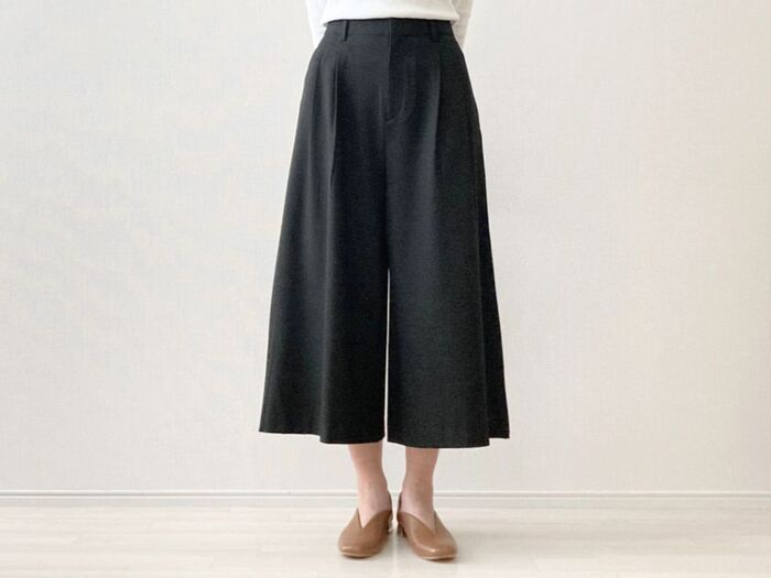 【ユニクロ：シー】売り切れ続出中！体型カバーも叶う『優秀キュロット』が40代にも大ヒット♪見つけたら即ゲットして～！