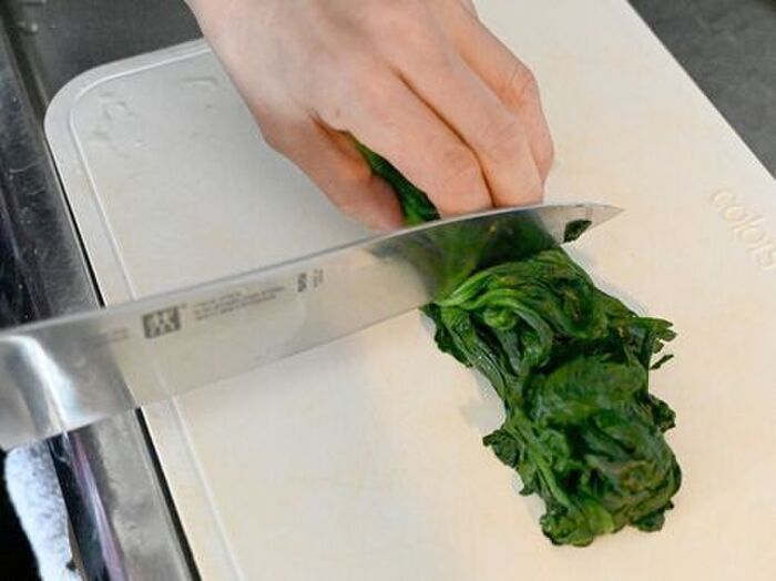 「しょう油洗い」って知ってる？ほうれん草のお浸しが劇的に美味しくなる方法