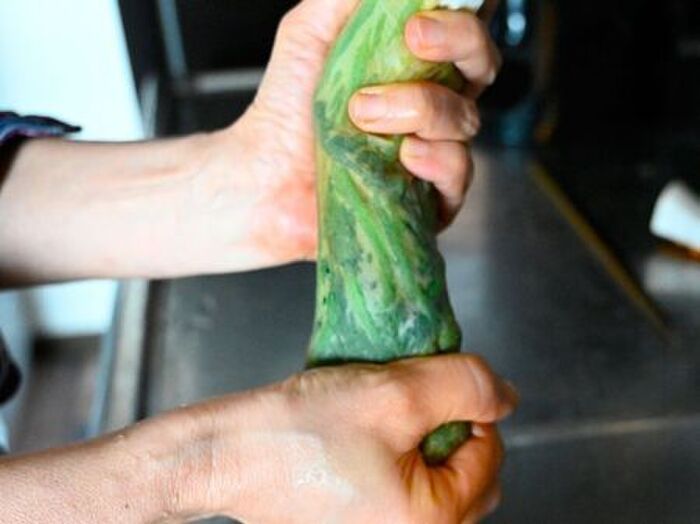 「しょう油洗い」って知ってる？ほうれん草のお浸しが劇的に美味しくなる方法