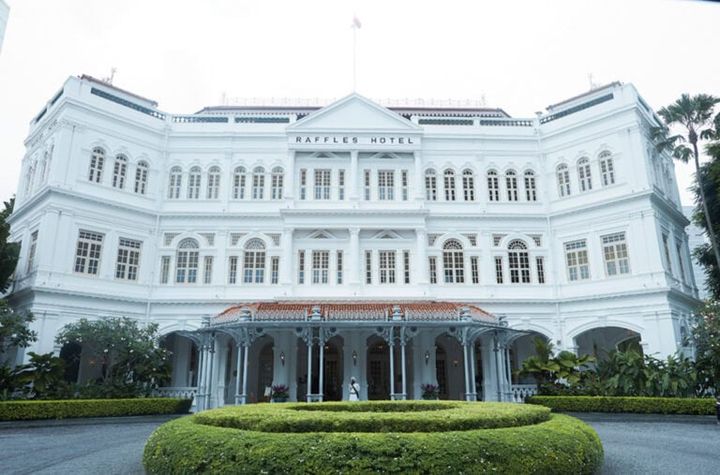 コロニアル様式の優美さと熱帯の風土に根差した機能美が見事に融合。