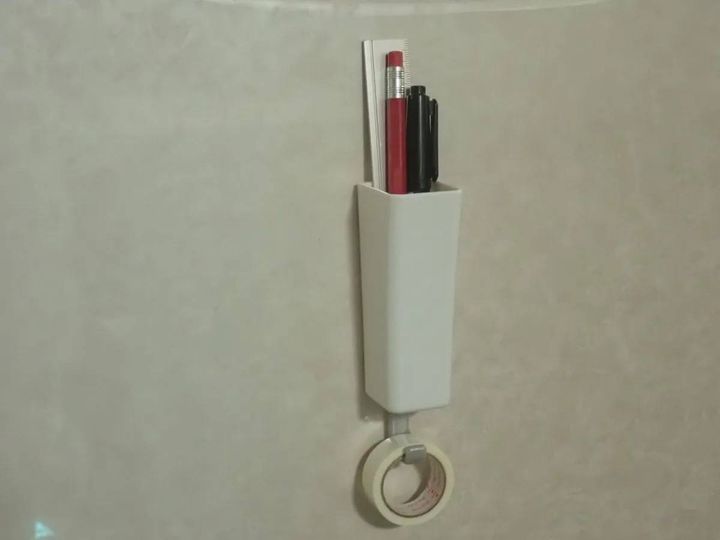 DAISO(ダイソー)：マグネットポケット