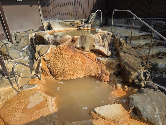 恋ぼたる 岩風呂３