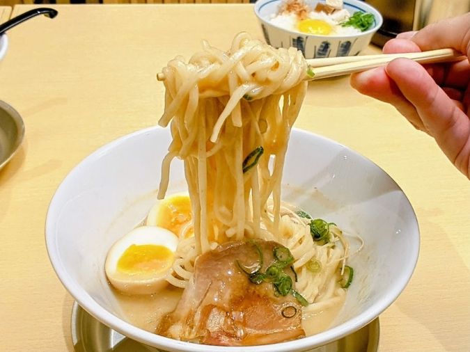 博多非豚骨なお人 なお鶏白湯らぁ麵④