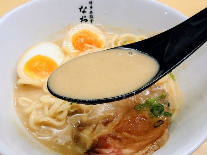 博多非豚骨なお人 博多デイトス店 なお鶏白湯らぁ麵⑤