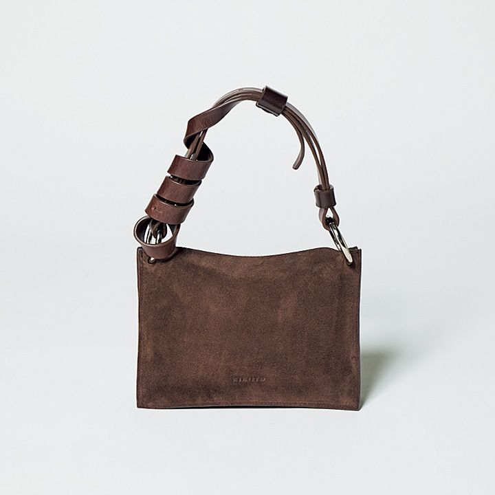 休日は荷物少なめがgood！コーデのポイントになるおしゃれなバッグ12選