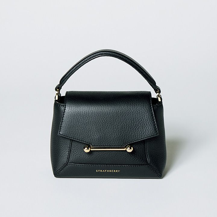 休日は荷物少なめがgood！コーデのポイントになるおしゃれなバッグ12選