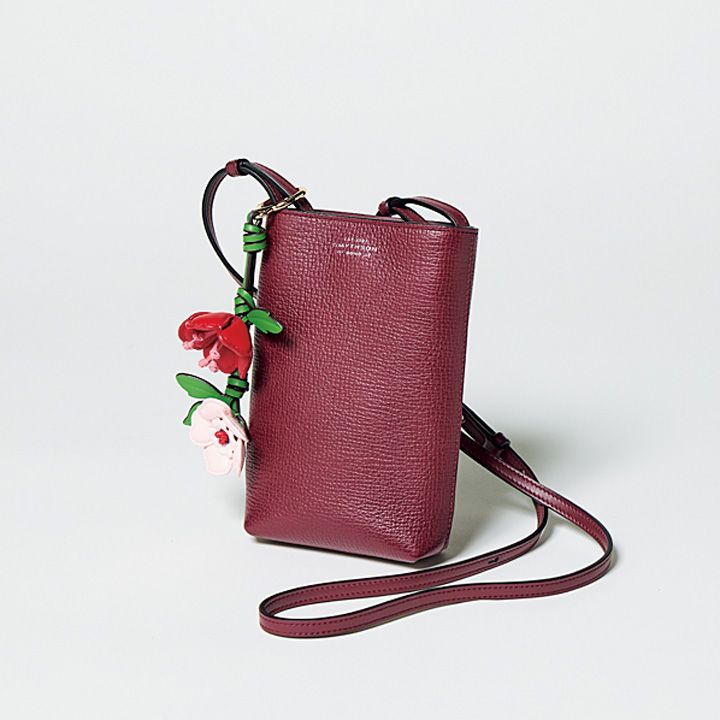 休日は荷物少なめがgood！コーデのポイントになるおしゃれなバッグ12選